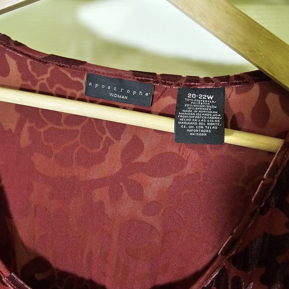 Apostrophe Woman Burgundy Red Velvet Burnout Top 20-22W Holiday Date Night - Picture 3 of 7